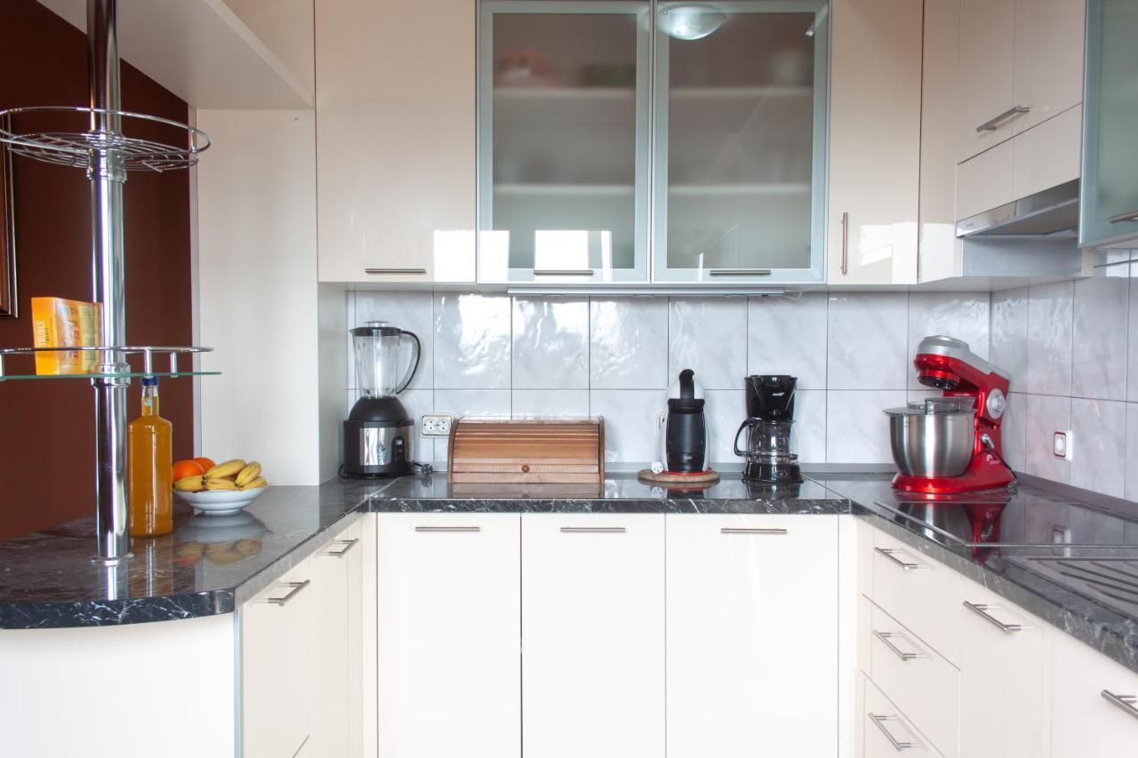 Apartment Juric Kaštel Novi Exteriör bild
